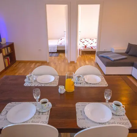 Apartment Apartman Frane *